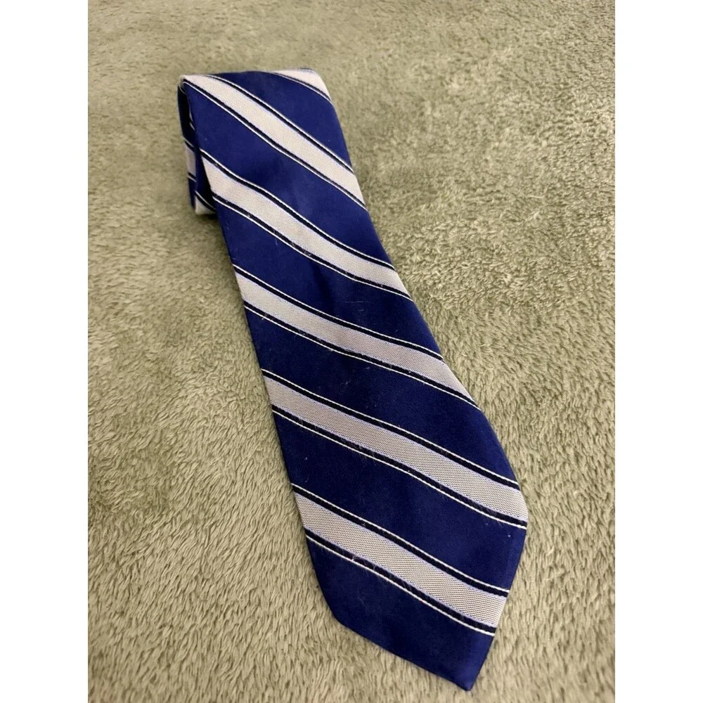 Brooks Brothers Makers Tie Men's Blue Striped 100% Silk Necktie Handmade In USA